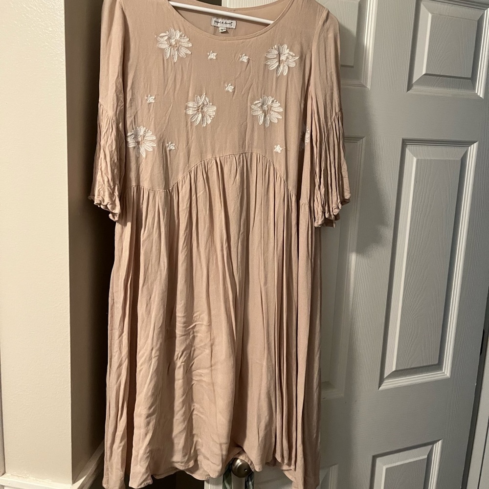 Tan flowy dress with embroidered flowers!